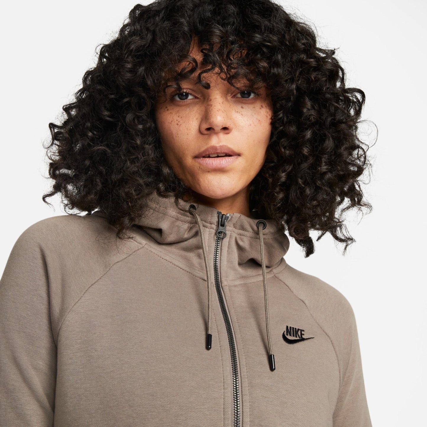 Nike Sportswear Essential Felpa da donna in pile con cappuccio e zip