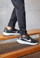 Nike Revolution 6 NN