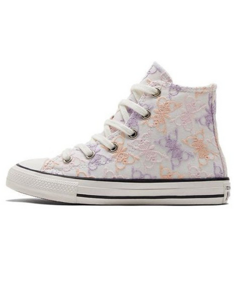 Chuck Taylor All Star Canvas.