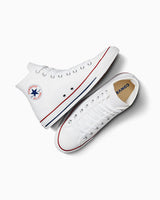 Chuck Taylor All Star.