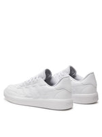 Adidas Courtblock.