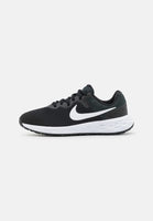 Nike Revolution 6 NN