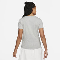 Nike Club Essentials Maglietta