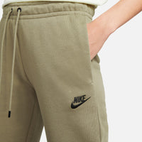 Nike Sportswear Essential Olive