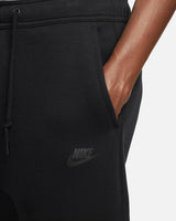 Pantaloni Nike sportswear Tech Fleece.