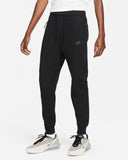Pantaloni Nike sportswear Tech Fleece.